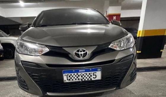 TOYOTA ETIOS 1.3 X 16V FLEX 4P AUTOMÁTICO TOYOTA ETIOS 1.3 X 16V FLEX 4P AUTOMÁTICO